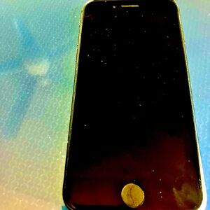 Unlocked iPhone 8 Great for TikTok, Influencers, Creators, 84% Battery. *SOLD*